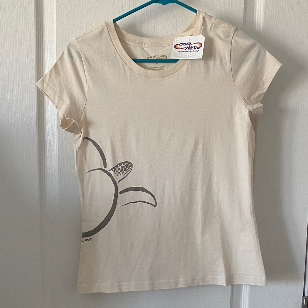 NEW🤎Crazy 8 Brush Turtle shirt